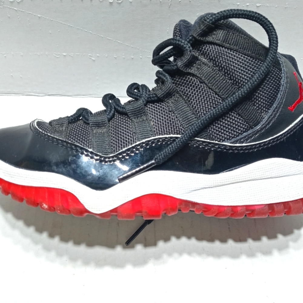 Nike Air Jordan 11 XI Retro ' Bred ' Sneakers Shoes 378039-061 Boys Size 13C